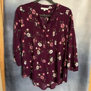 Pretty burgundy with floral print 3/4 sleeve lightweight blouse NWOT
